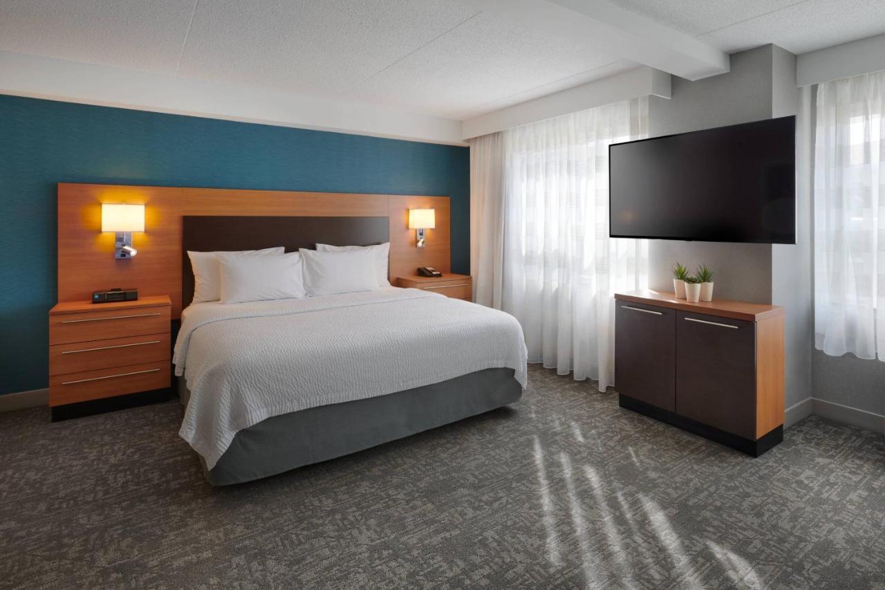 ทาวน์เพลซ สวีท บาย แมริออท มิสซิสซอกา-แอร์พอร์ต คอร์ปอเรท เซ็นเตอร์ Hotel ภายนอก รูปภาพ