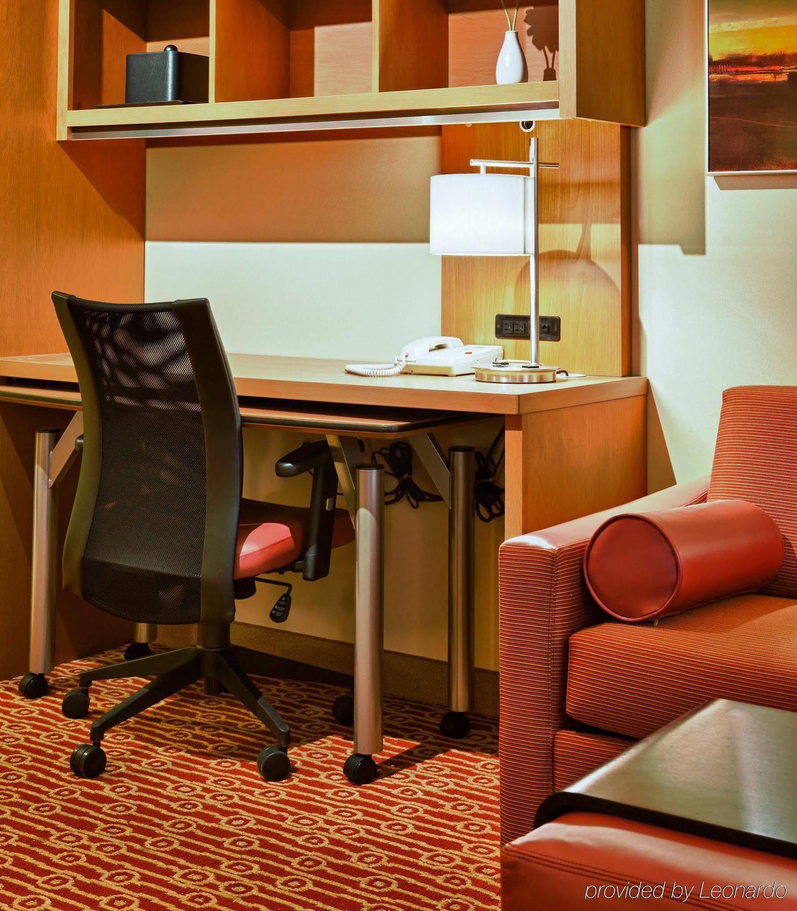 ทาวน์เพลซ สวีท บาย แมริออท มิสซิสซอกา-แอร์พอร์ต คอร์ปอเรท เซ็นเตอร์ Hotel ห้อง รูปภาพ