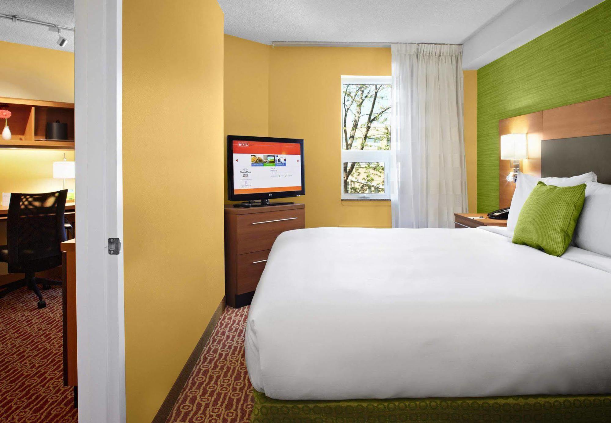 ทาวน์เพลซ สวีท บาย แมริออท มิสซิสซอกา-แอร์พอร์ต คอร์ปอเรท เซ็นเตอร์ Hotel ห้อง รูปภาพ